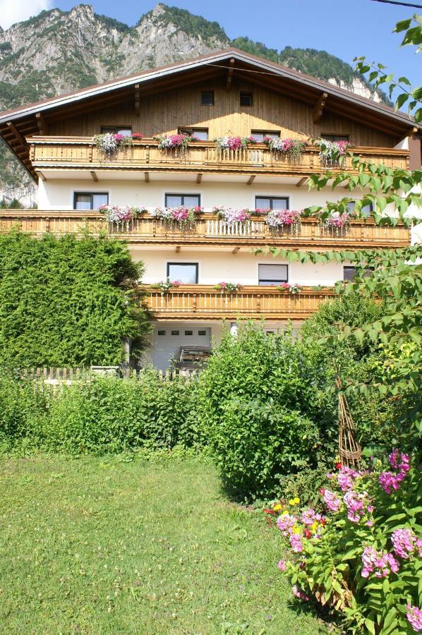 Pension Bergfried Grodig Bagian luar foto